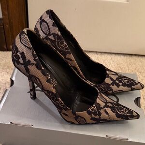 Aldo Black and Tan lace Heels